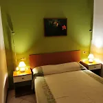 Cozy In Trinita Dagultu Near The Sea