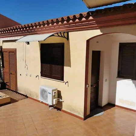 Apartamento Cozy In Trinita Dagultu Near The Sea *